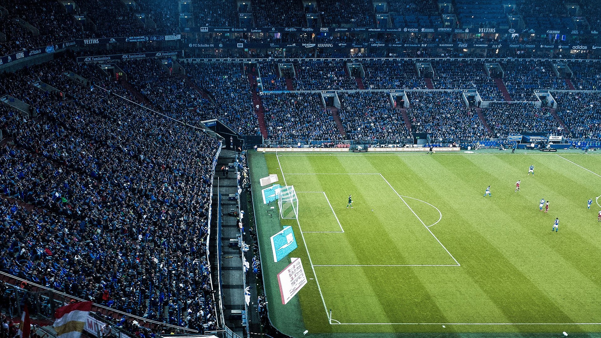 领先优势明显引发热议！，詹姆斯在IG比赛中爆冷观众掌声雷动